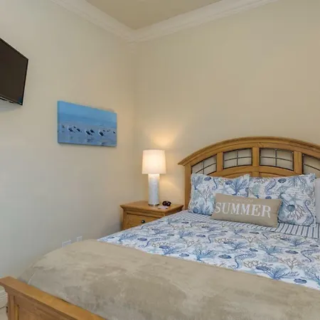 Lantana Apartment